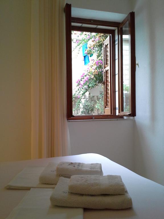 Sd House Rooms Bol Esterno foto